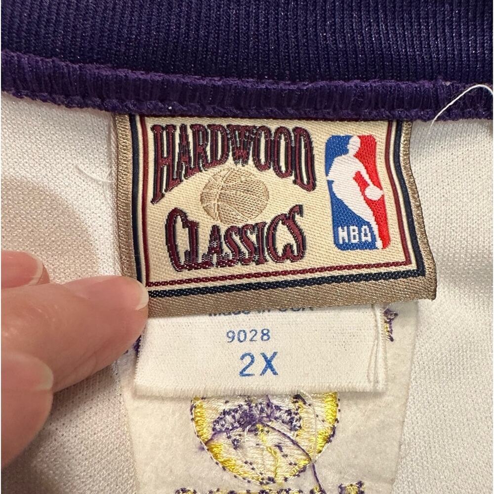 Vintage NBA Hardwood Classics Vintage Jersey for the LA Lakers White/Purple 2XL - Picture 3 of 6